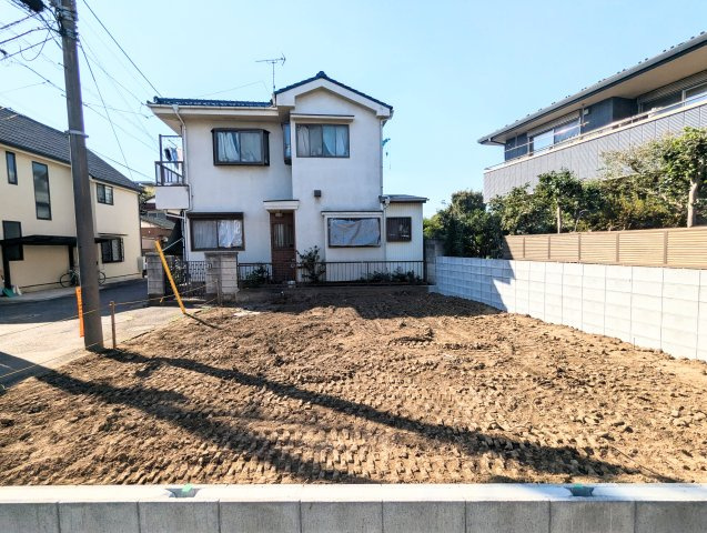 中野区若宮3丁目　新築戸建の外観|2026.10.18撮影

現地ご見学希望・資料請求などお気軽にお問い合わせ下さい！
03-5990-5201