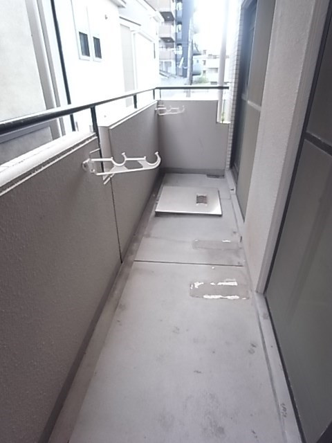 尼崎市稲葉元町１丁目の賃貸マンションのバルコニー|バルコニー付きです