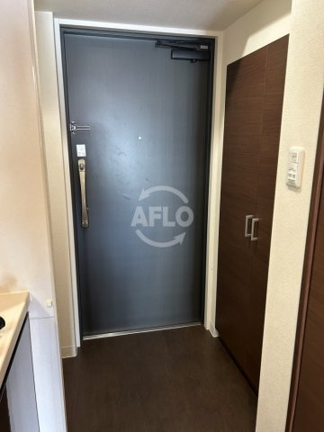 セイル淀屋橋の玄関|セイル淀屋橋　玄関