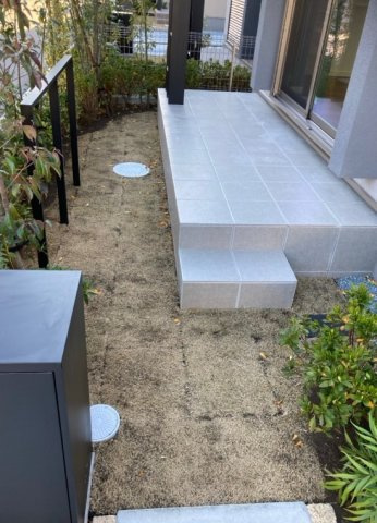 亀井野戸建の庭