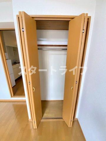 大阪市淀川区十三東１丁目の賃貸マンションの収納