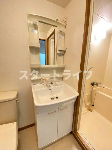 大阪市淀川区十三東１丁目の賃貸マンションの洗面所
