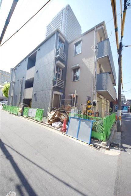 クレセント琴平のエントランス