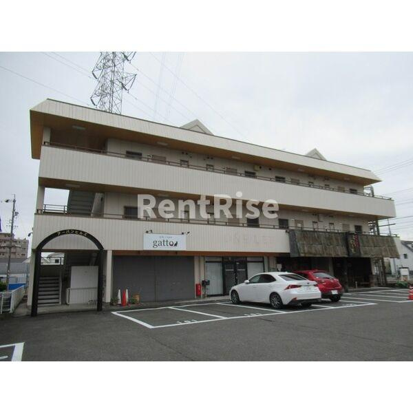 アーバンヒルズの駐車場