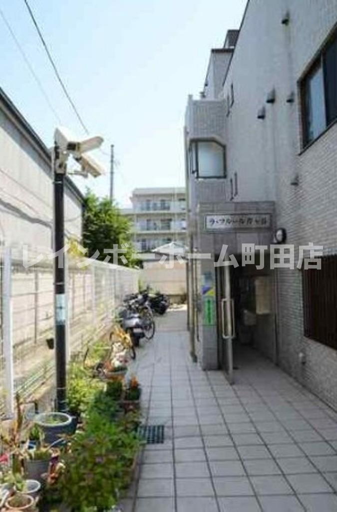 ラ・フルール芹ヶ谷※初期費用分割後払いサービス利用可能物件のエントランス