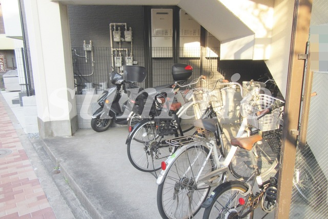 川口ビルのその他共用部分|駐輪場です