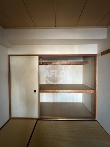 グレイスケヤムラの収納|グレイスケヤムラ　押入