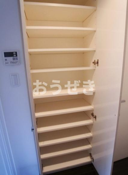 プライズ三軒茶屋の収納