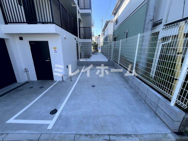 GENOVIA大森町の駐車場