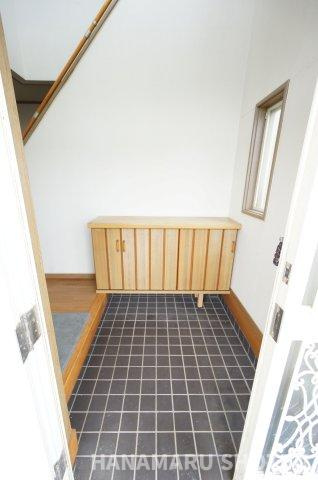 千葉市緑区誉田町中古戸建の玄関
