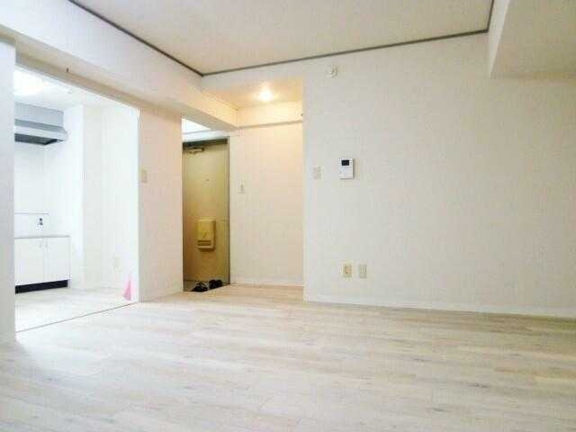国分寺市本町２丁目の賃貸マンションの居間・リビング