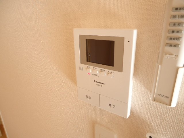 キャトル　フィーユの内装|カメラ付インターホン