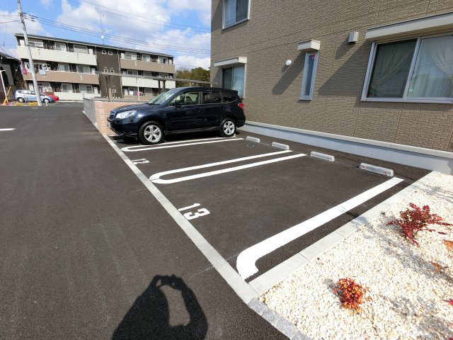 【駐車場】
