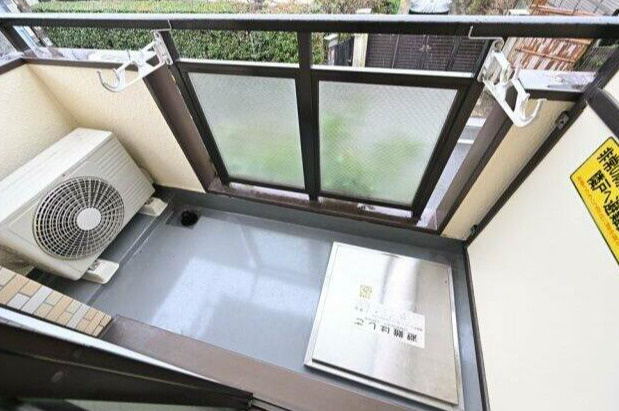 日神パレス方南町第二のバルコニー