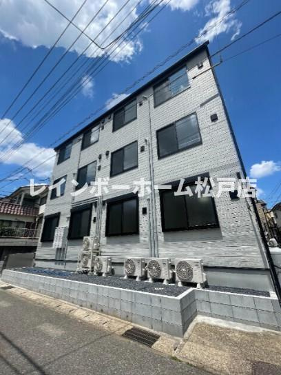 丘の上のフルールの外観
