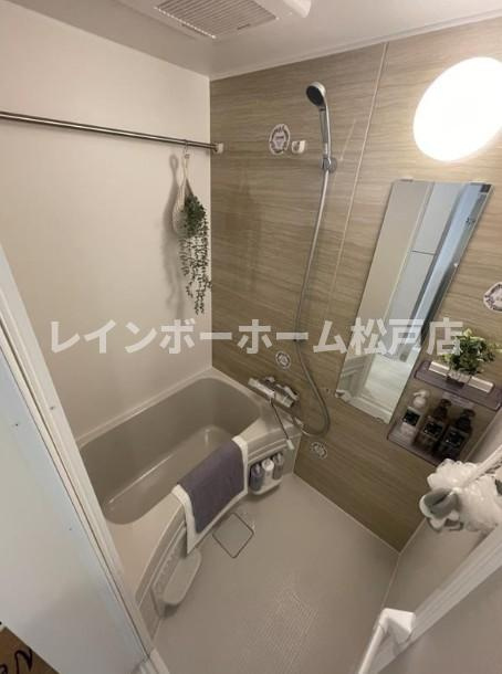 丘の上のフルールの浴室