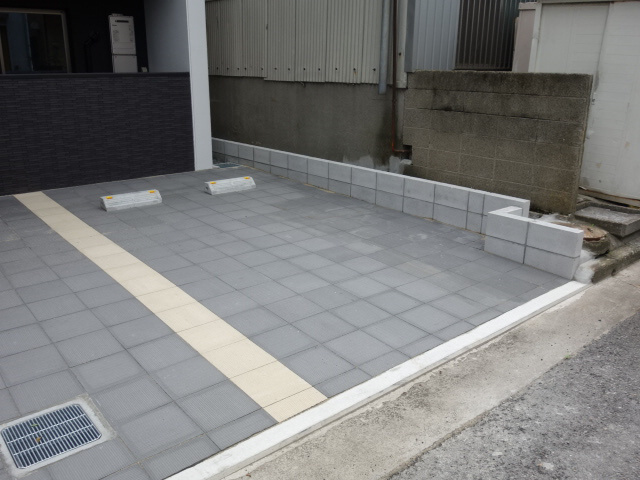 クラブメゾン明石樽屋町の駐車場