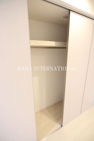 リブリ・四つ木の収納|大切なお洋服も収納できますね☆