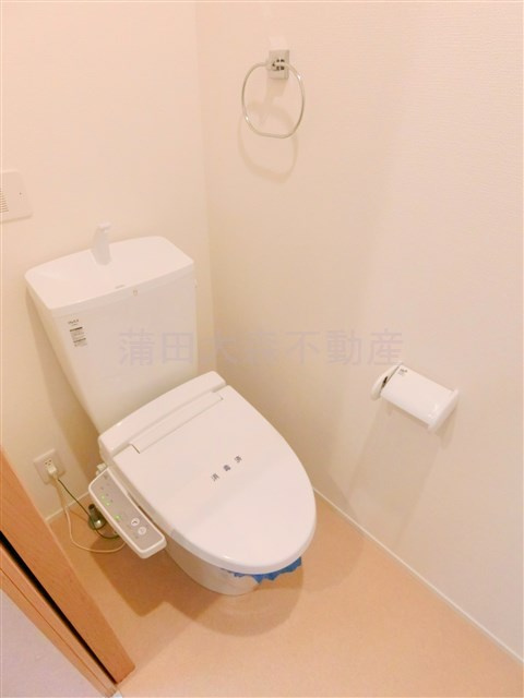 ビオス中央のトイレ|温水暖房便座付きのトイレ