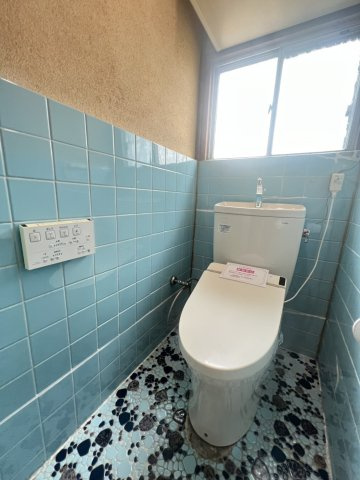 東垂水2丁目戸建のトイレ