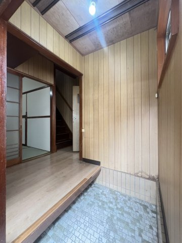 東垂水2丁目戸建の玄関