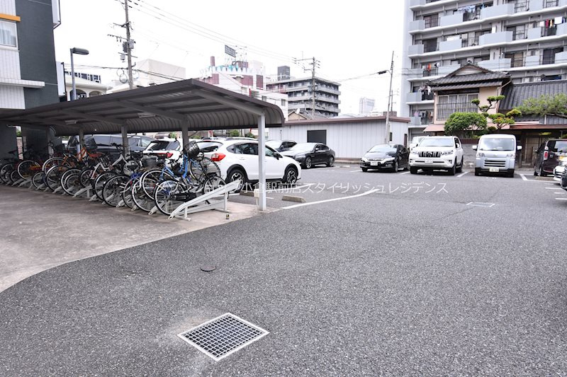 シグナスの駐車場