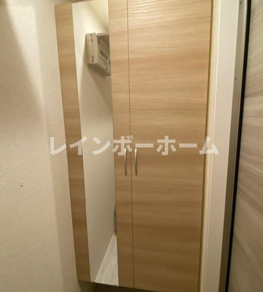 ソレイユ幕張の玄関