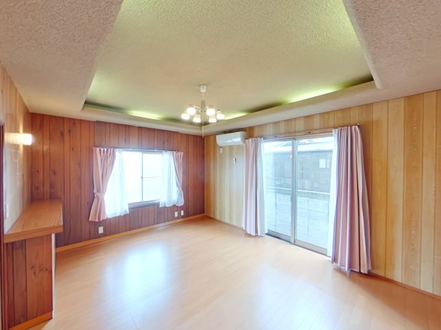 岡山市東区益野町戸建の洋室