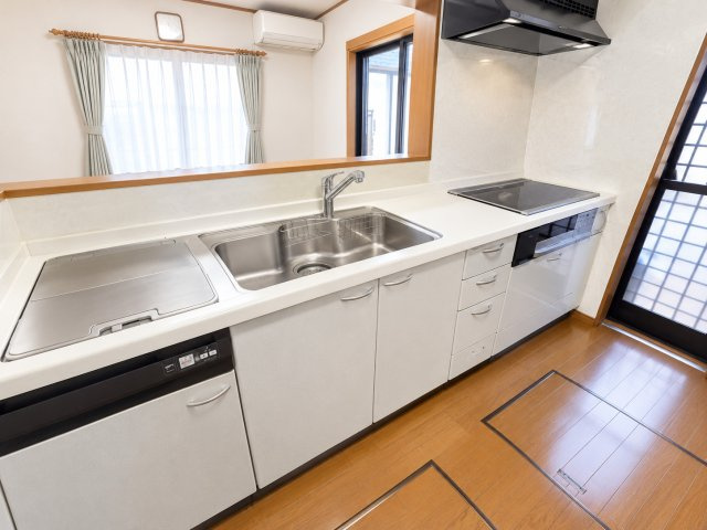 高石市千代田6丁目戸建のキッチン