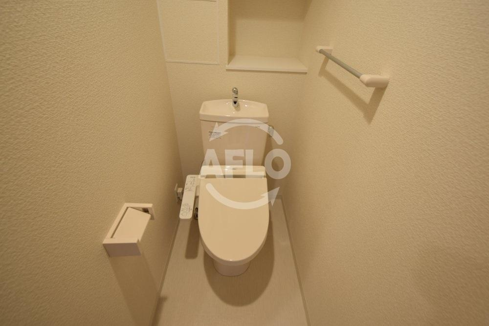 ドミール丸好　三軒家東小学校区のトイレ|ドミール丸好　温水洗浄便座