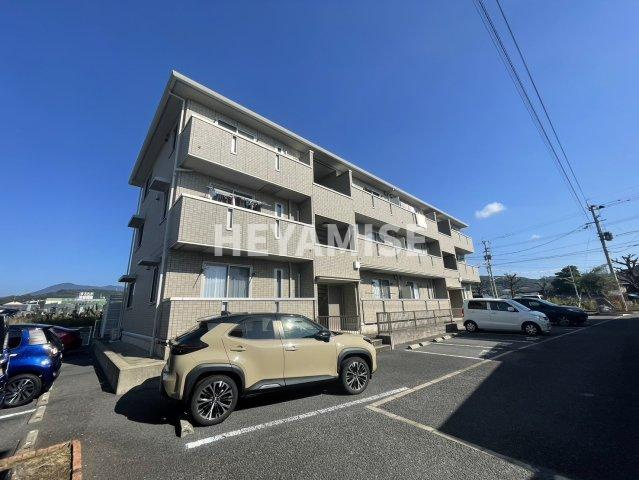 インターフレグラントA棟の外観