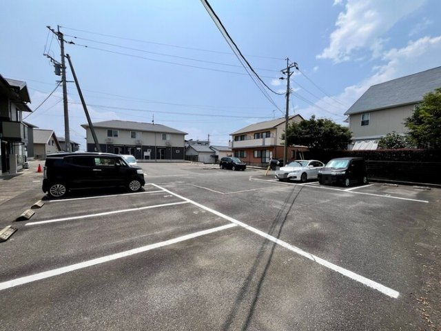 レジデンス原口Ⅱの駐車場