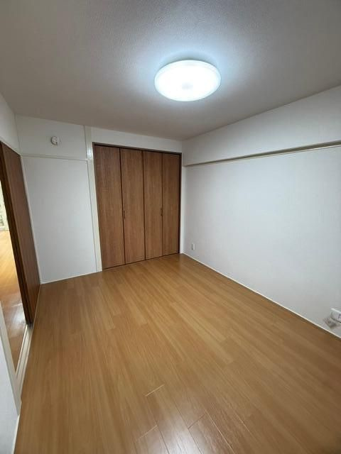 梅里マンションの寝室