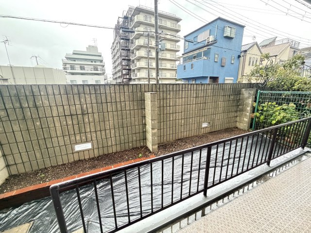ファミール東灘の庭|お庭が付いています