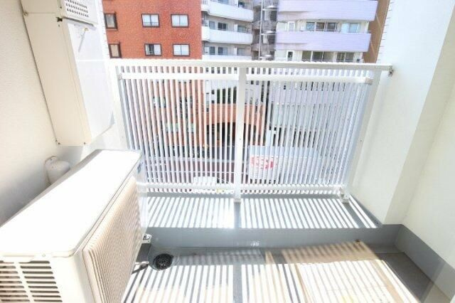プラウドフラット新宿御苑のバルコニー