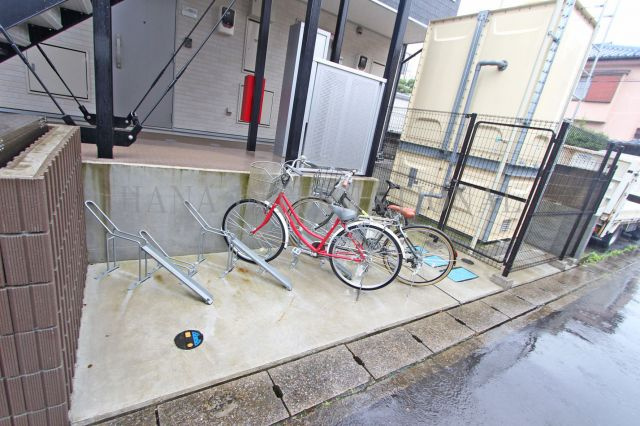 リブリ・ジュネスⅣのその他共用部分|敷地内自転車置き場有り☆