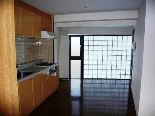 足立区西綾瀬４丁目の賃貸マンション