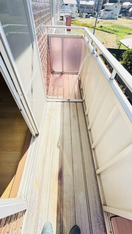 筑紫野市針摺中央１丁目のアパートのバルコニー
