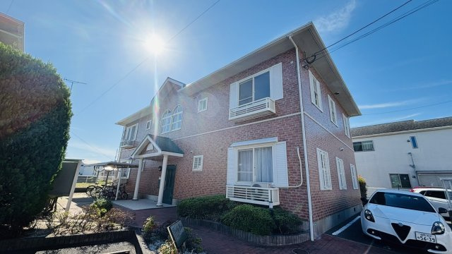 筑紫野市針摺中央１丁目のアパートのエントランス