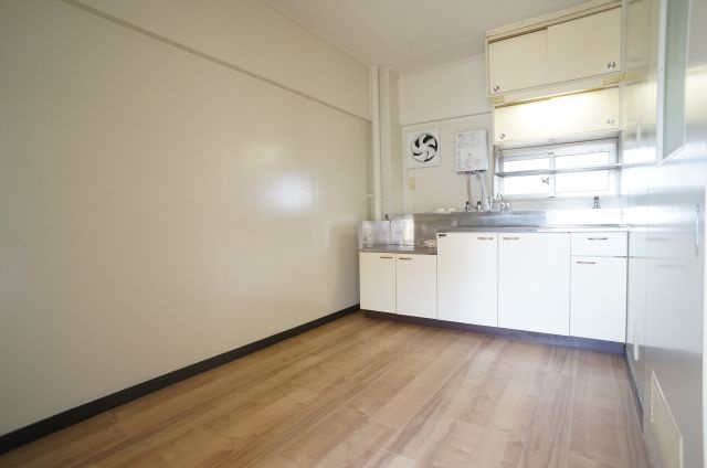ビレッジハウス山本の居間・リビング|参考、同建物・同間取りの号室