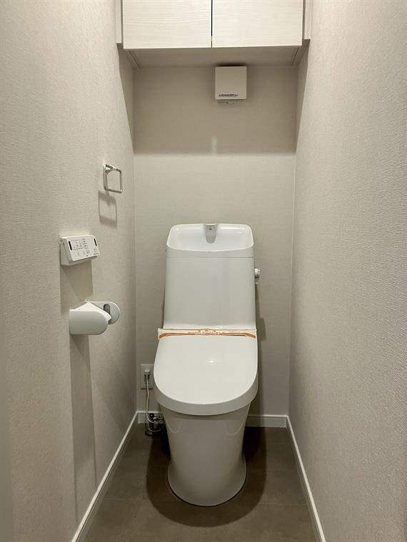 富久町戸建のトイレ|落ち着いたトイレです