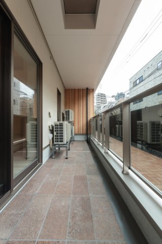 ＭＯＣＸＩＯＮ　ＰＲＥＭＩＵＭ四谷大京町のバルコニー|※写真は同タイプ住戸です。