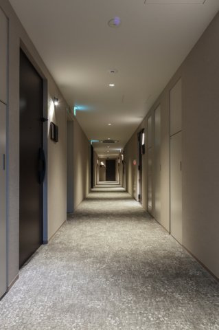 ＭＯＣＸＩＯＮ　ＰＲＥＭＩＵＭ四谷大京町のエントランス|落ち着いたエントランスです