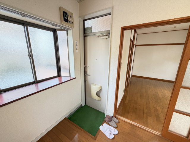 メゾンサカイの玄関