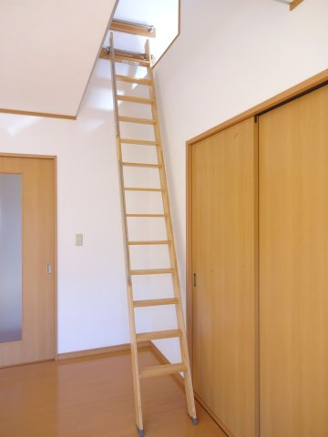 神栖市堀割２丁目の一戸建ての内装|ロフト用はしご