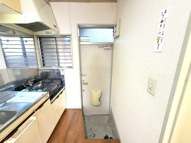 メゾンサカイの玄関