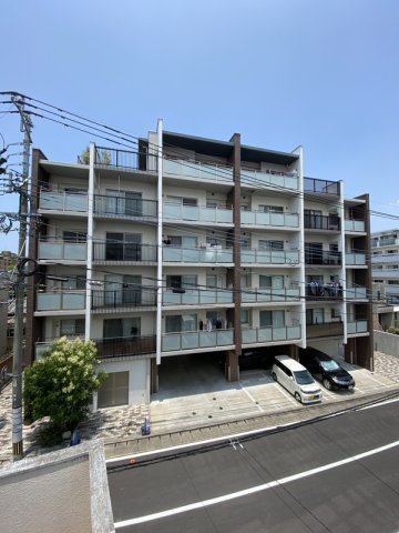 グランデ東雲の外観