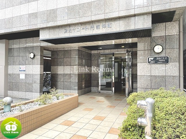 スカイコート門前仲町のエントランス