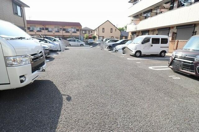 パラシオン　Ａの駐車場