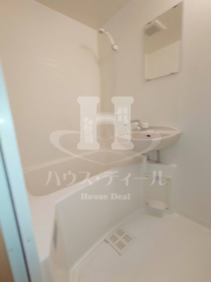 【浴室】 | フラバンジェノール | 落ち着いた空間のお風呂です